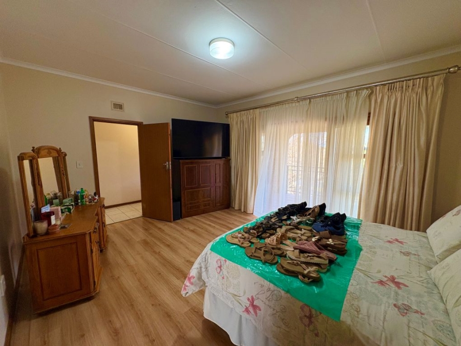 4 Bedroom Property for Sale in Umtentweni KwaZulu-Natal