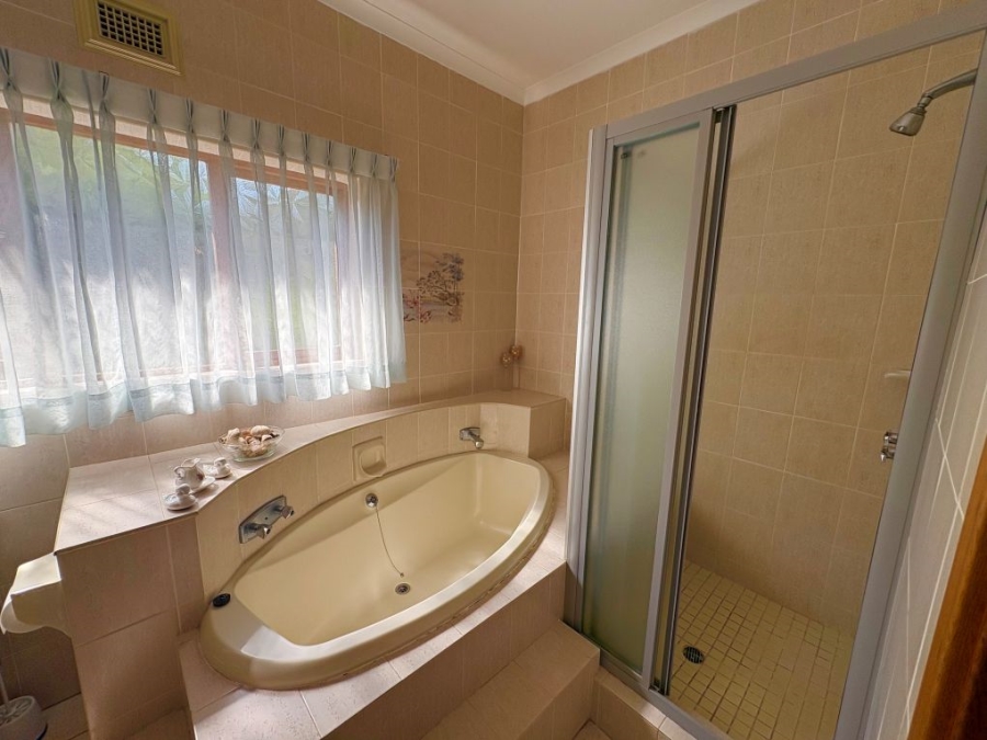 4 Bedroom Property for Sale in Umtentweni KwaZulu-Natal