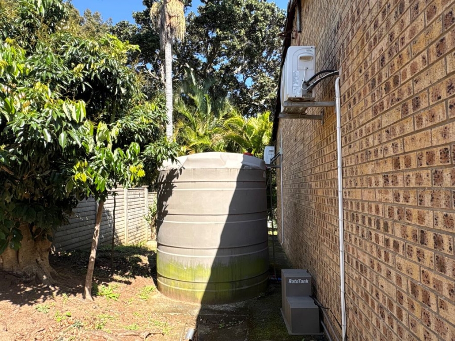 4 Bedroom Property for Sale in Umtentweni KwaZulu-Natal