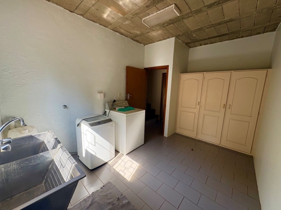 4 Bedroom Property for Sale in Umtentweni KwaZulu-Natal