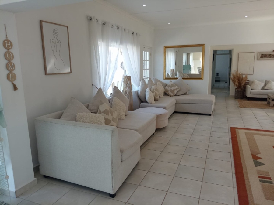 4 Bedroom Property for Sale in Manaba Beach KwaZulu-Natal