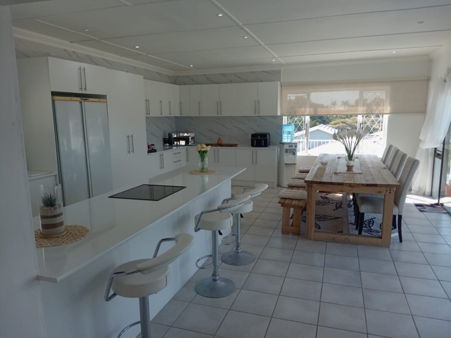 4 Bedroom Property for Sale in Manaba Beach KwaZulu-Natal