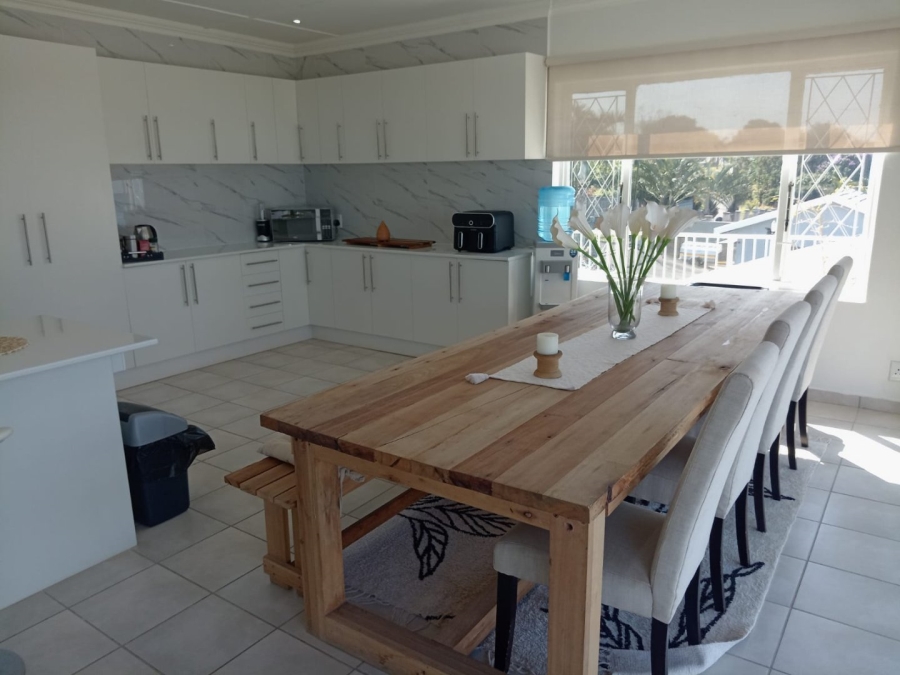 4 Bedroom Property for Sale in Manaba Beach KwaZulu-Natal