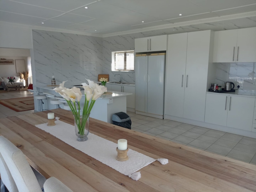 4 Bedroom Property for Sale in Manaba Beach KwaZulu-Natal