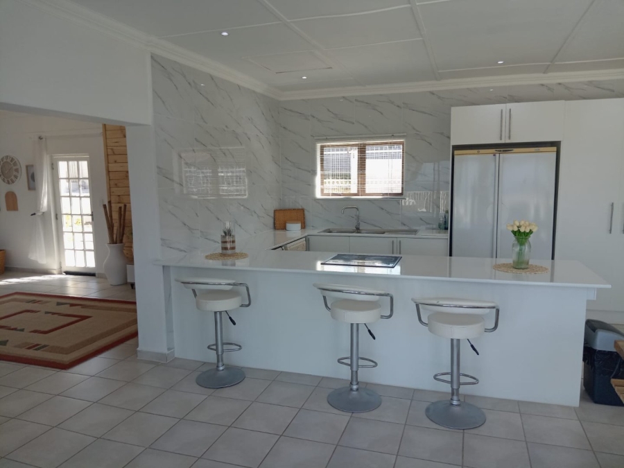 4 Bedroom Property for Sale in Manaba Beach KwaZulu-Natal