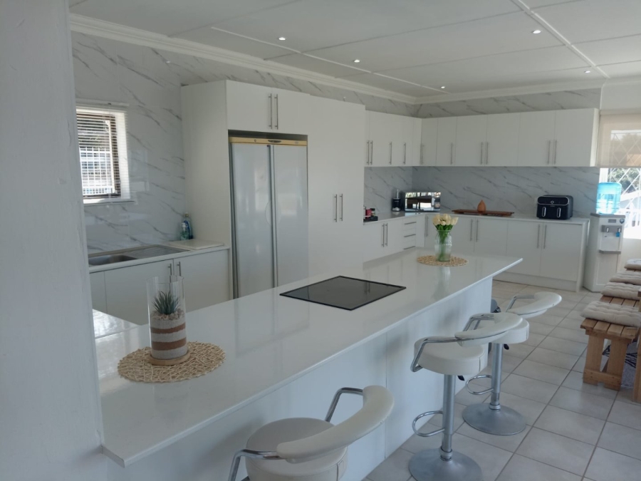 4 Bedroom Property for Sale in Manaba Beach KwaZulu-Natal