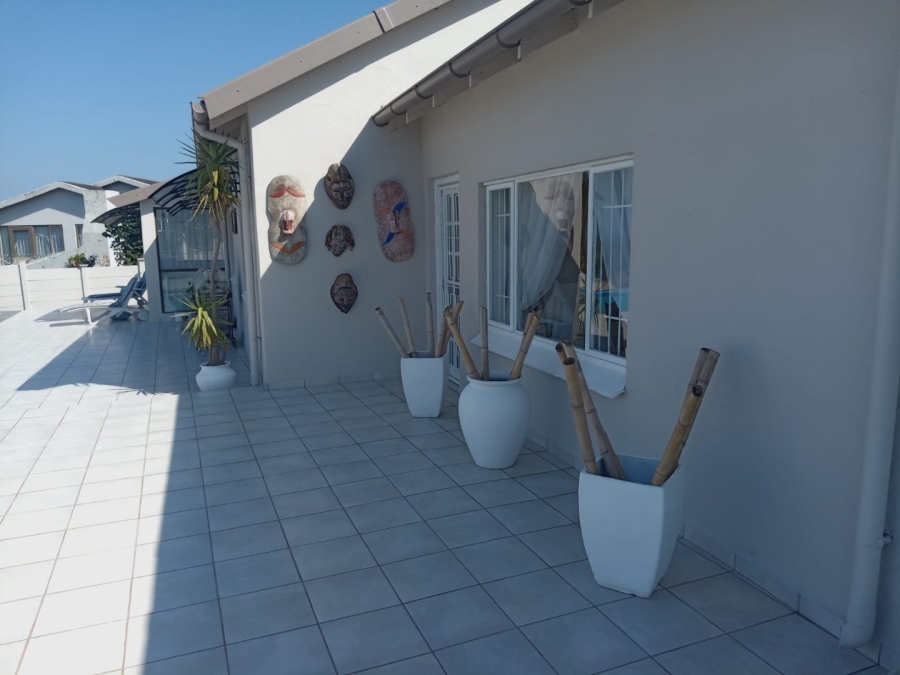 4 Bedroom Property for Sale in Manaba Beach KwaZulu-Natal