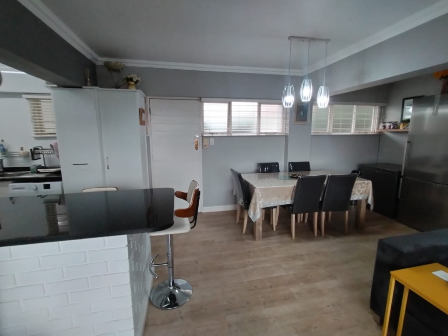 2 Bedroom Property for Sale in Essenwood KwaZulu-Natal