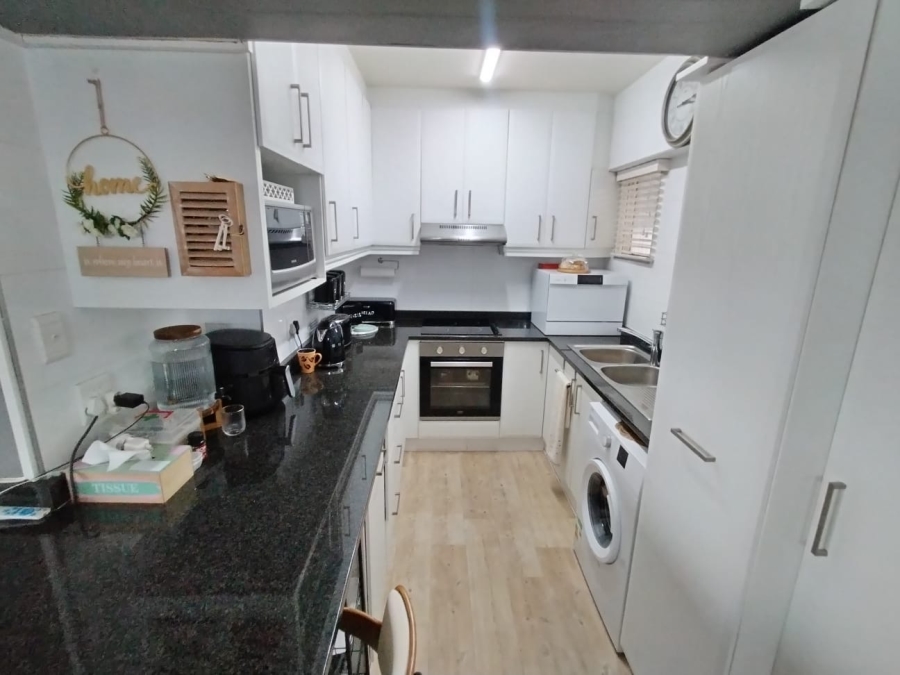 2 Bedroom Property for Sale in Essenwood KwaZulu-Natal