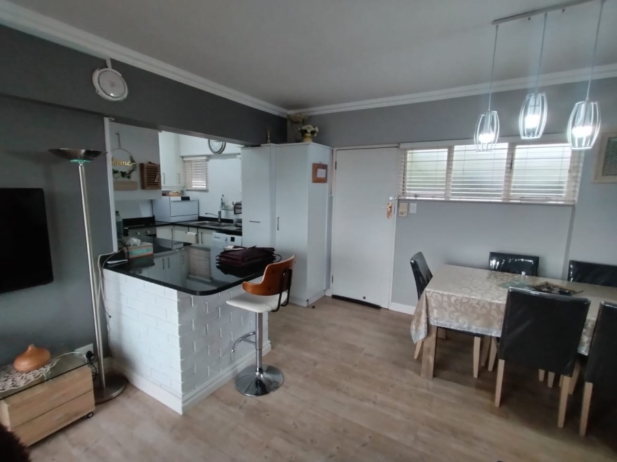 2 Bedroom Property for Sale in Essenwood KwaZulu-Natal