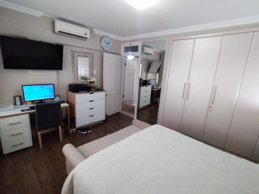 2 Bedroom Property for Sale in Essenwood KwaZulu-Natal
