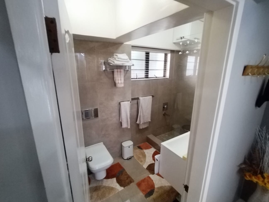 2 Bedroom Property for Sale in Essenwood KwaZulu-Natal