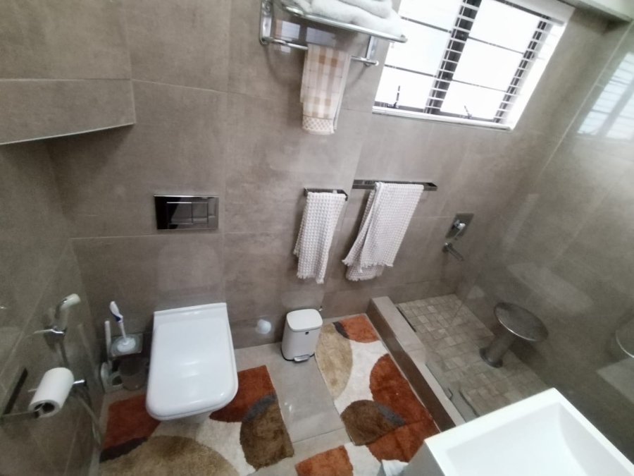 2 Bedroom Property for Sale in Essenwood KwaZulu-Natal