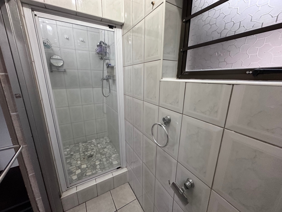 2 Bedroom Property for Sale in Woodhaven KwaZulu-Natal