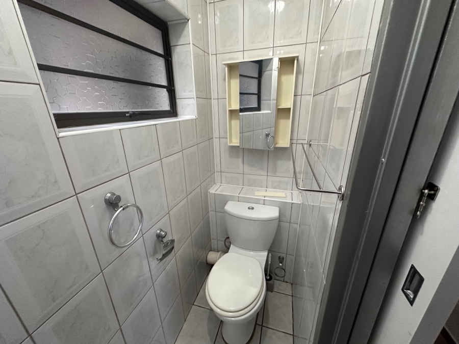 2 Bedroom Property for Sale in Woodhaven KwaZulu-Natal