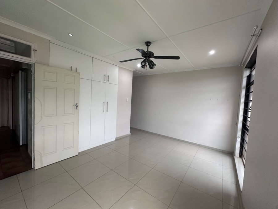 2 Bedroom Property for Sale in Woodhaven KwaZulu-Natal