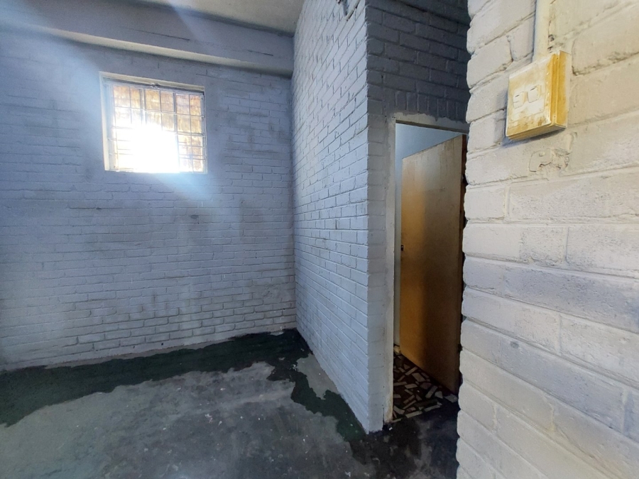 Commercial Property for Sale in Moola Industrial KwaZulu-Natal