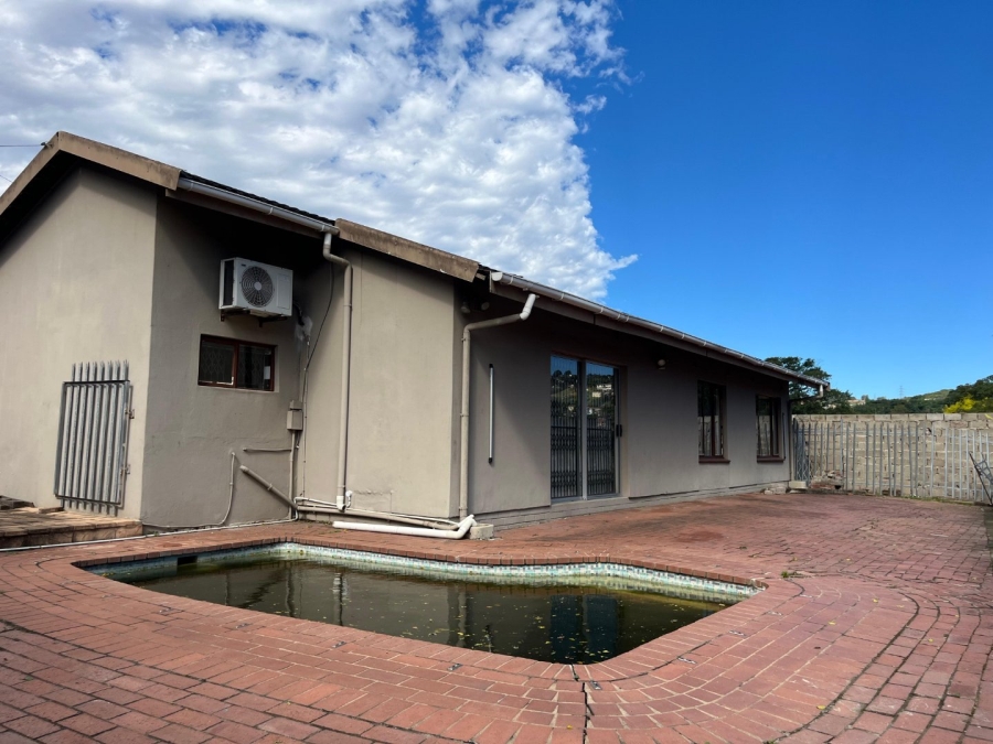 3 Bedroom Property for Sale in Queensburgh KwaZulu-Natal