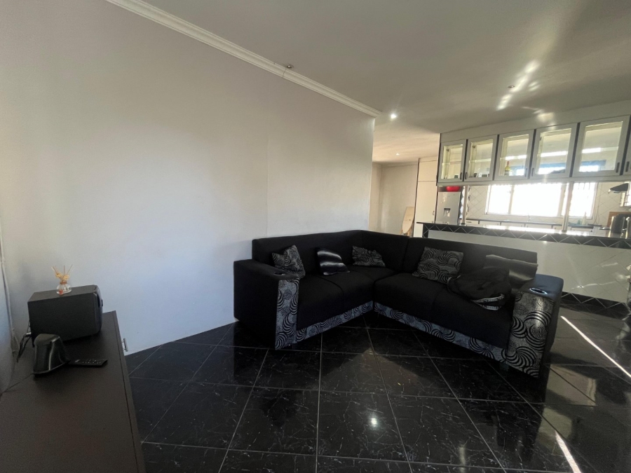 3 Bedroom Property for Sale in Queensburgh KwaZulu-Natal