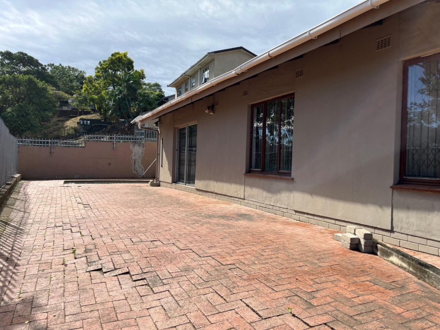 3 Bedroom Property for Sale in Queensburgh KwaZulu-Natal