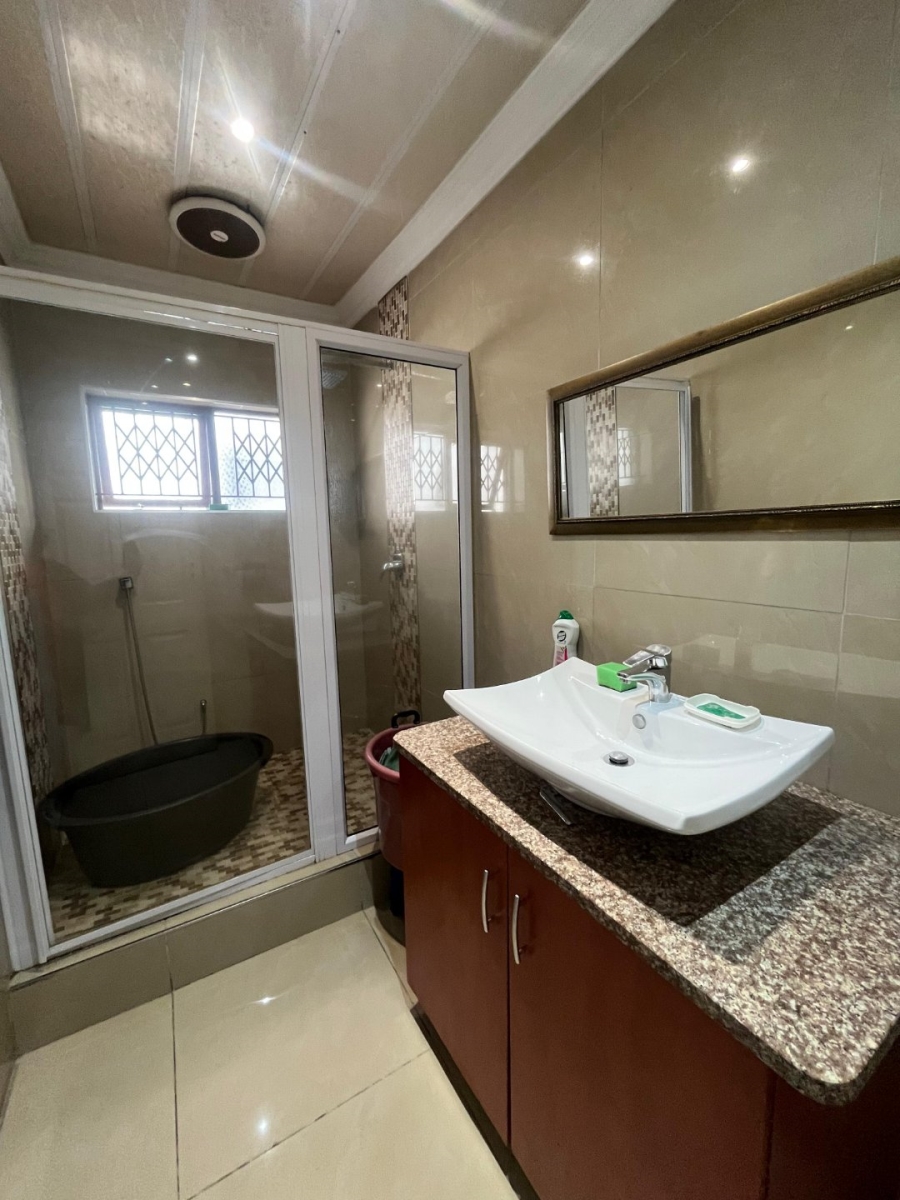 3 Bedroom Property for Sale in Queensburgh KwaZulu-Natal