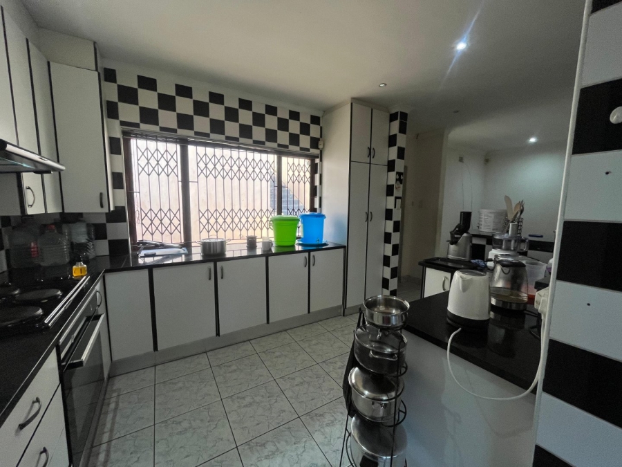 3 Bedroom Property for Sale in Queensburgh KwaZulu-Natal