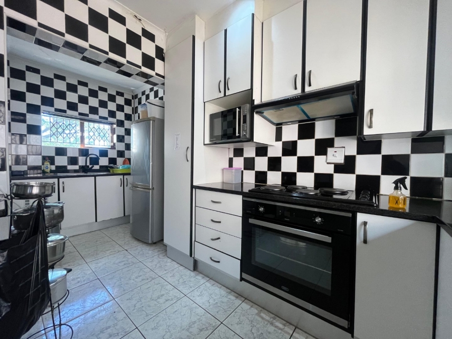 3 Bedroom Property for Sale in Queensburgh KwaZulu-Natal