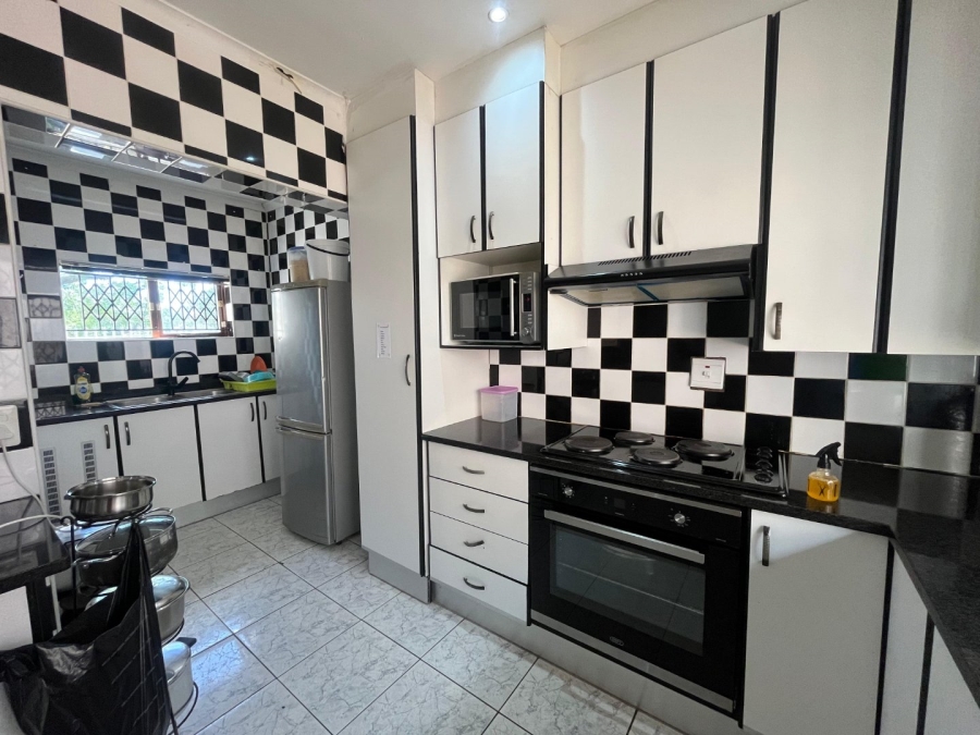 3 Bedroom Property for Sale in Queensburgh KwaZulu-Natal