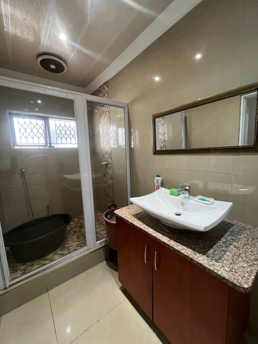 3 Bedroom Property for Sale in Queensburgh KwaZulu-Natal