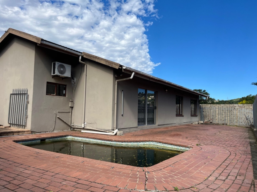 3 Bedroom Property for Sale in Queensburgh KwaZulu-Natal