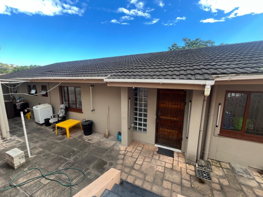 3 Bedroom Property for Sale in Queensburgh KwaZulu-Natal