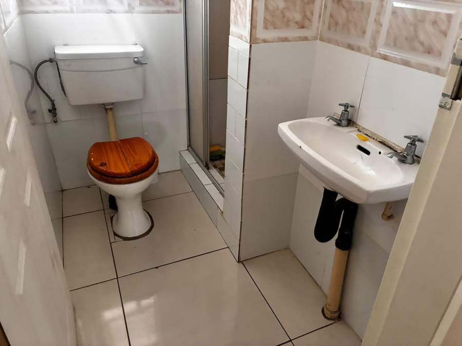 10 Bedroom Property for Sale in Amajuba Park KwaZulu-Natal