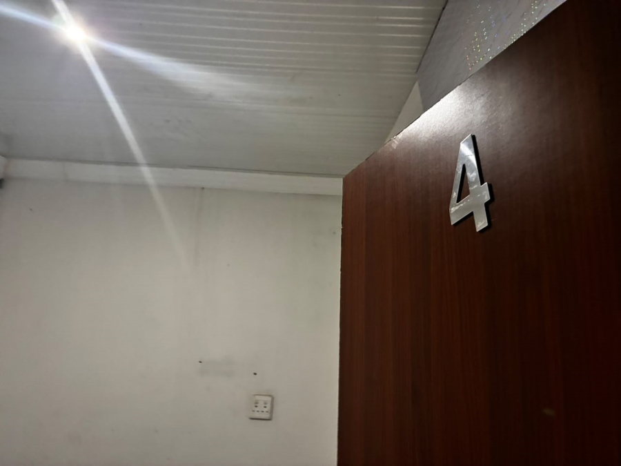 10 Bedroom Property for Sale in Amajuba Park KwaZulu-Natal