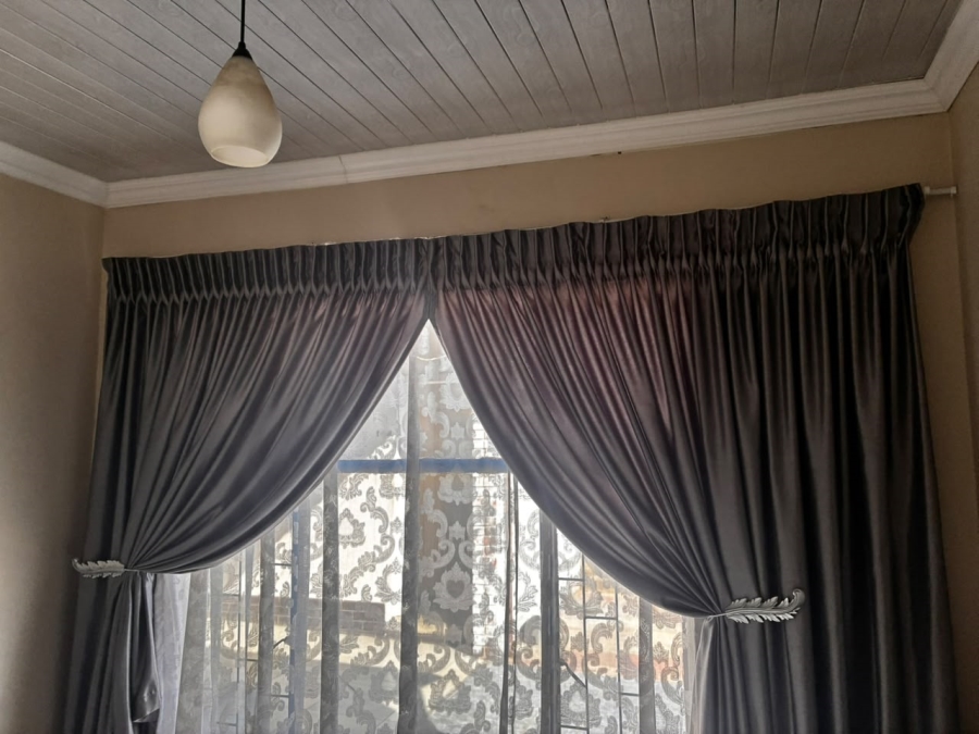 10 Bedroom Property for Sale in Amajuba Park KwaZulu-Natal