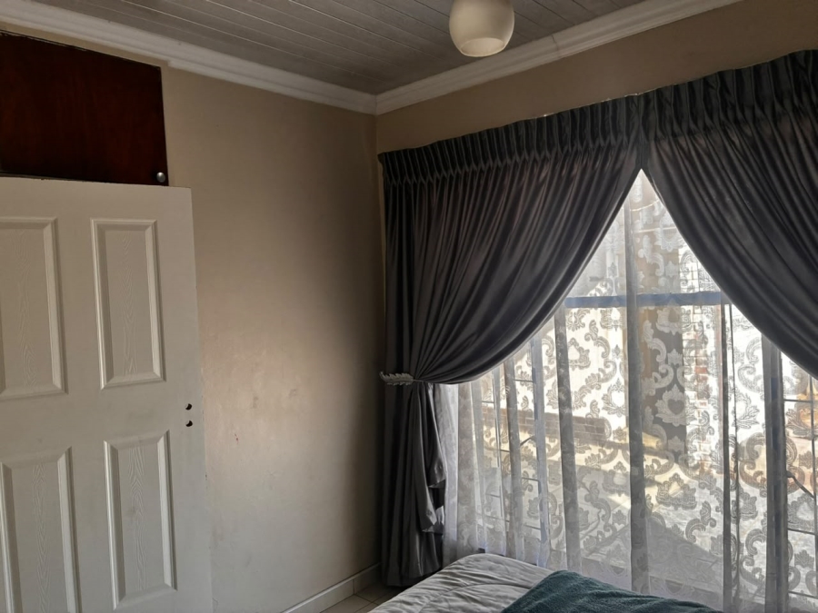 10 Bedroom Property for Sale in Amajuba Park KwaZulu-Natal