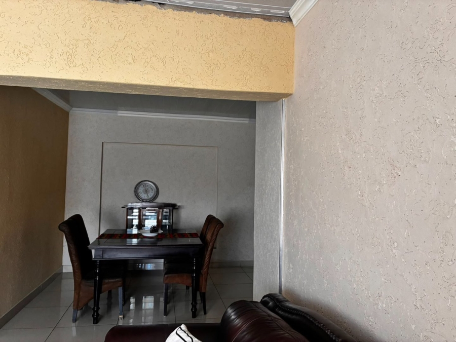 10 Bedroom Property for Sale in Amajuba Park KwaZulu-Natal