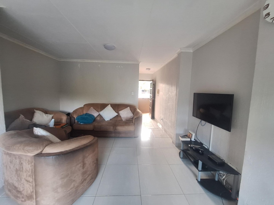 To Let 1 Bedroom Property for Rent in Bluff KwaZulu-Natal
