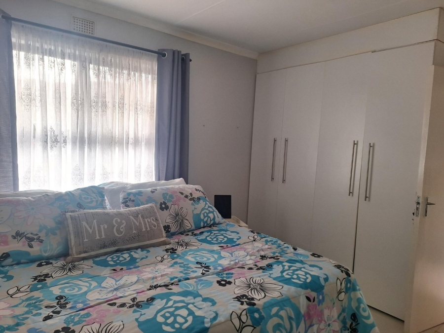To Let 1 Bedroom Property for Rent in Bluff KwaZulu-Natal