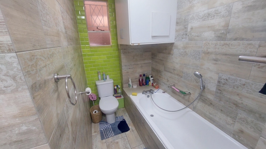 1 Bedroom Property for Sale in Glenwood KwaZulu-Natal