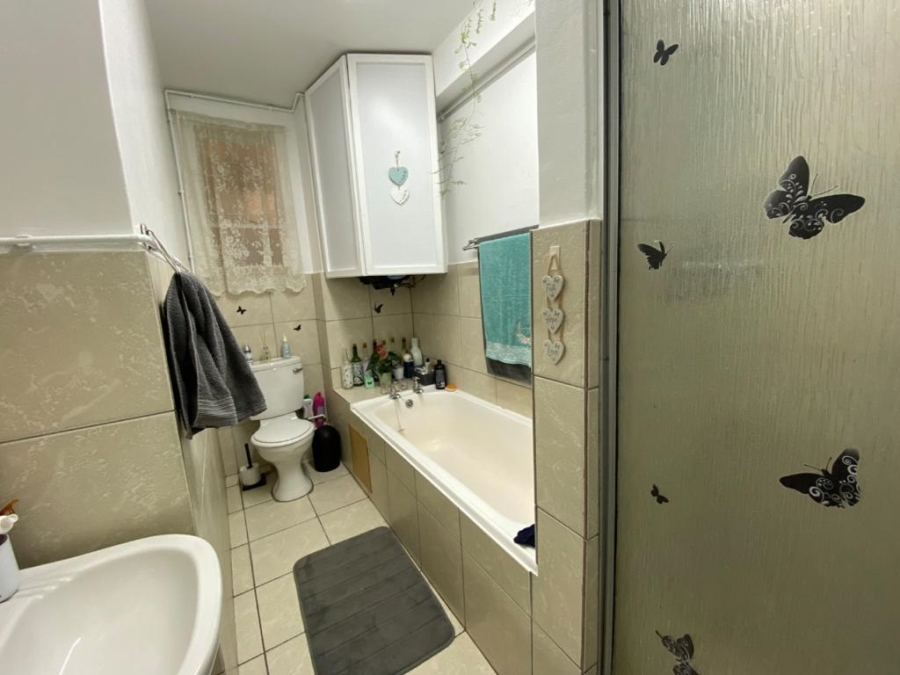 1 Bedroom Property for Sale in Glenwood KwaZulu-Natal