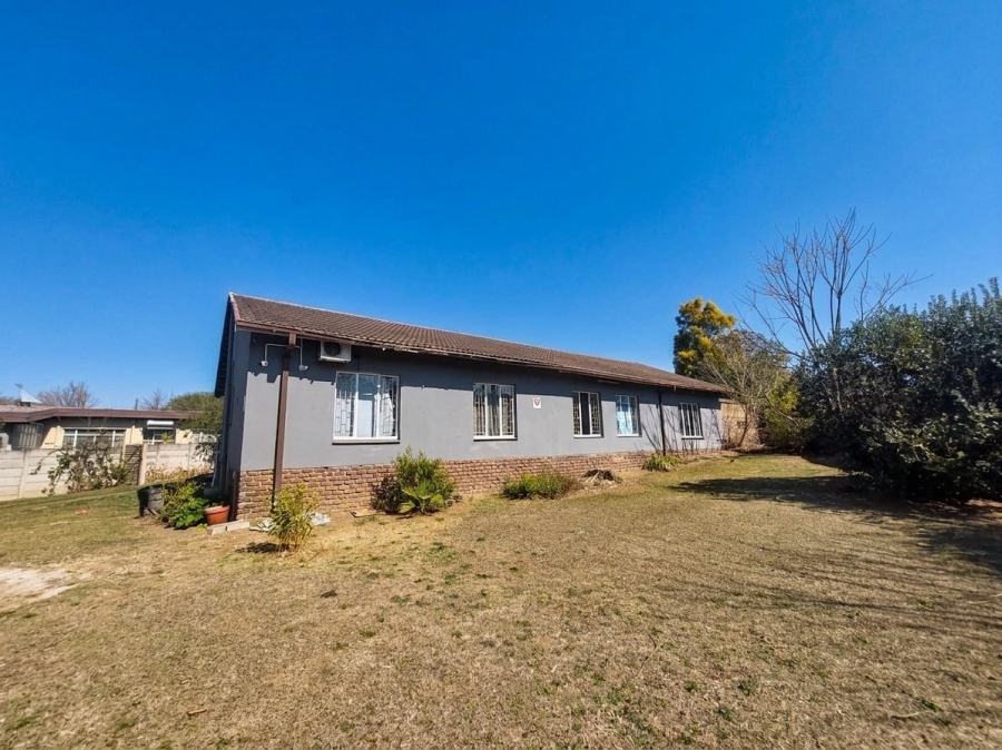 To Let 4 Bedroom Property for Rent in Pioneer Park KwaZulu-Natal