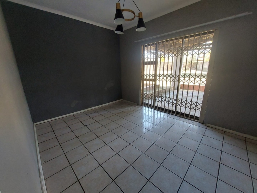 To Let 4 Bedroom Property for Rent in Pioneer Park KwaZulu-Natal
