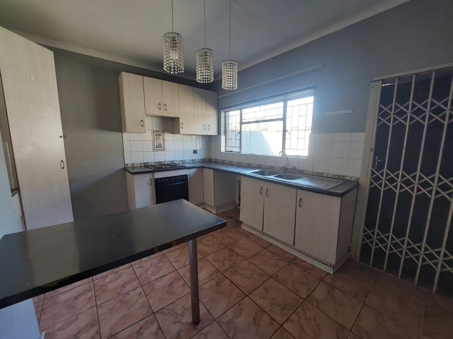 To Let 4 Bedroom Property for Rent in Pioneer Park KwaZulu-Natal