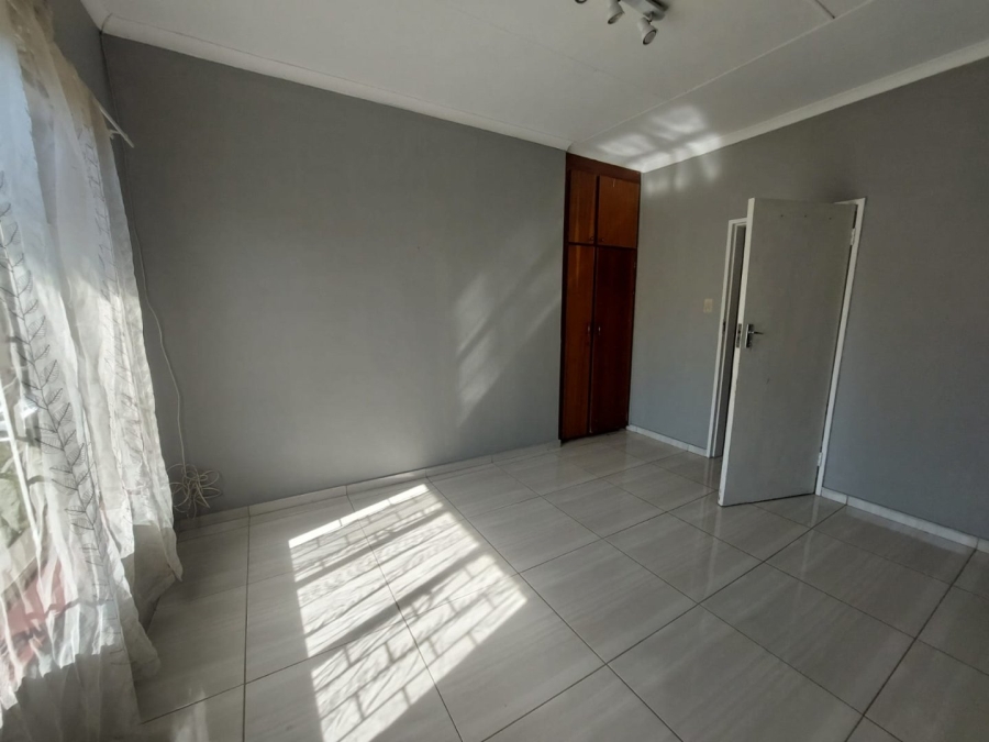 To Let 4 Bedroom Property for Rent in Pioneer Park KwaZulu-Natal