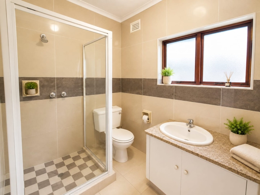 To Let 2 Bedroom Property for Rent in Kloof KwaZulu-Natal