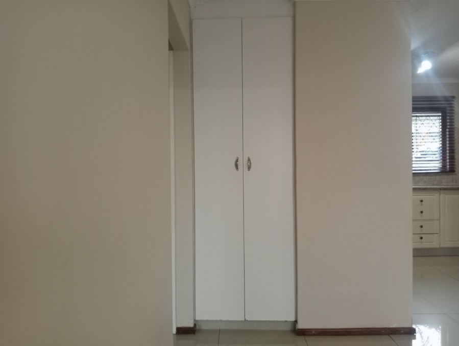 To Let 2 Bedroom Property for Rent in The Wolds KwaZulu-Natal