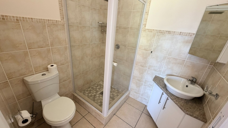 2 Bedroom Property for Sale in Uvongo KwaZulu-Natal