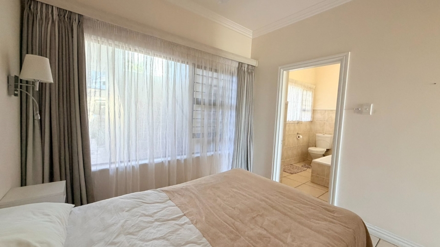 2 Bedroom Property for Sale in Uvongo KwaZulu-Natal