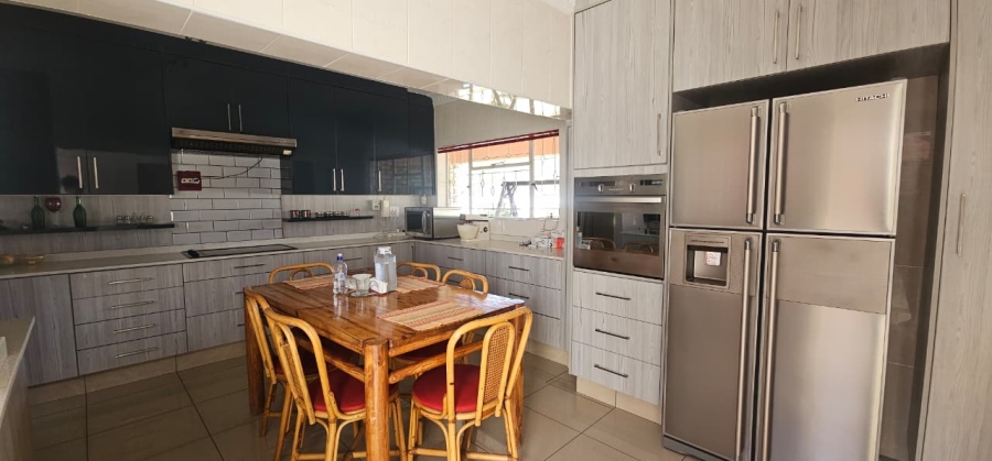 4 Bedroom Property for Sale in Lennoxton KwaZulu-Natal