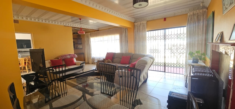 4 Bedroom Property for Sale in Lennoxton KwaZulu-Natal